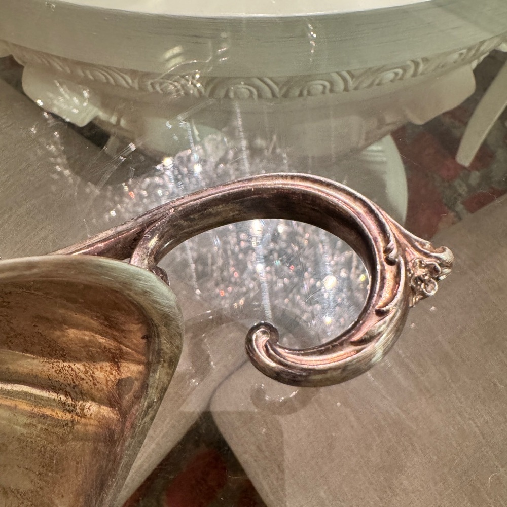 Elegant Vintage Silver Gravy Boat - Picture 8 of 11
